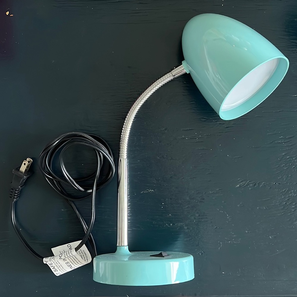 LED Light Turquoise Adjustable Desk Lamp—Excellent Condition!!